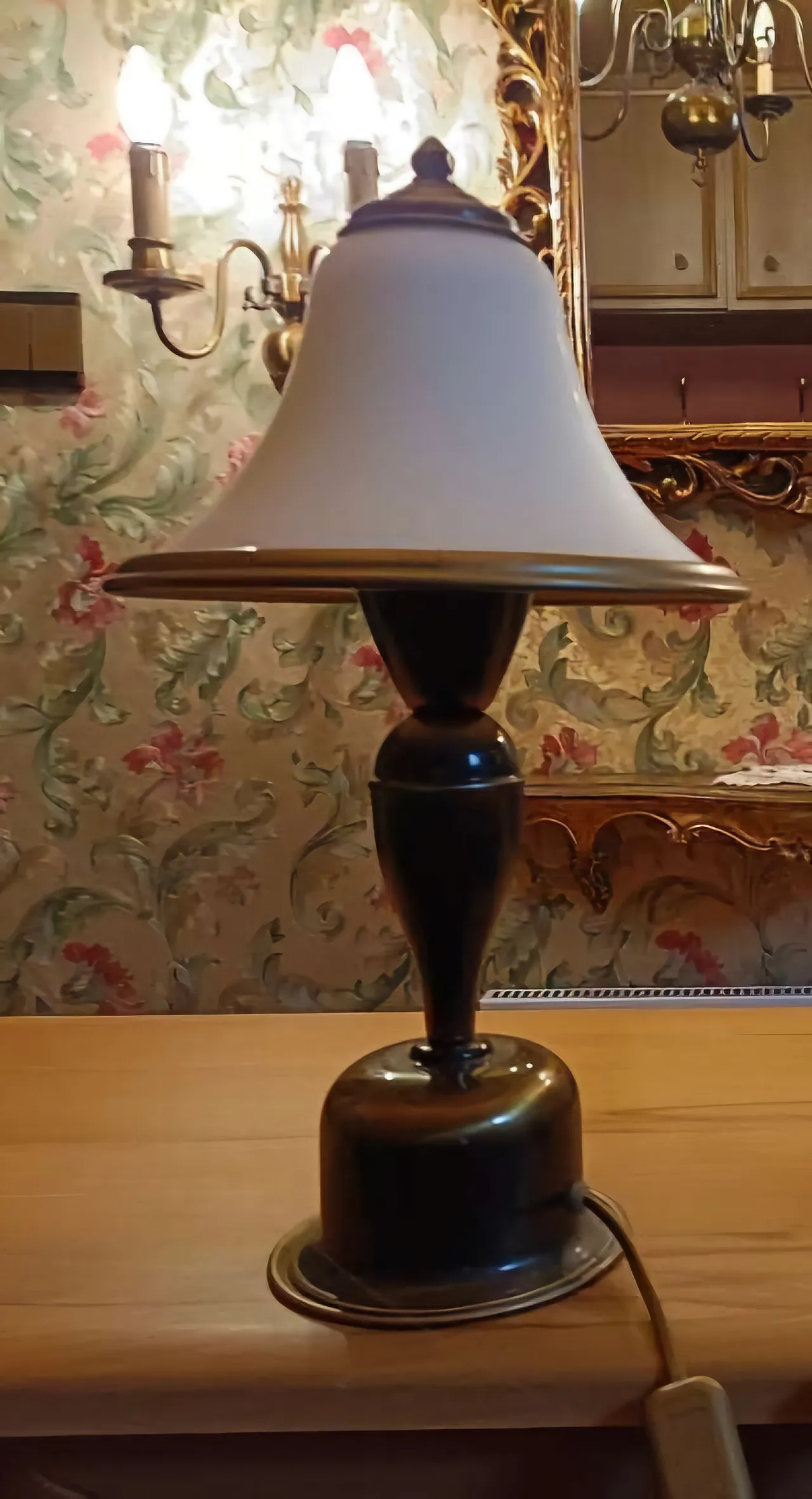 Romantic Pair of Brass & Glass Table Lamps, 1960s 4