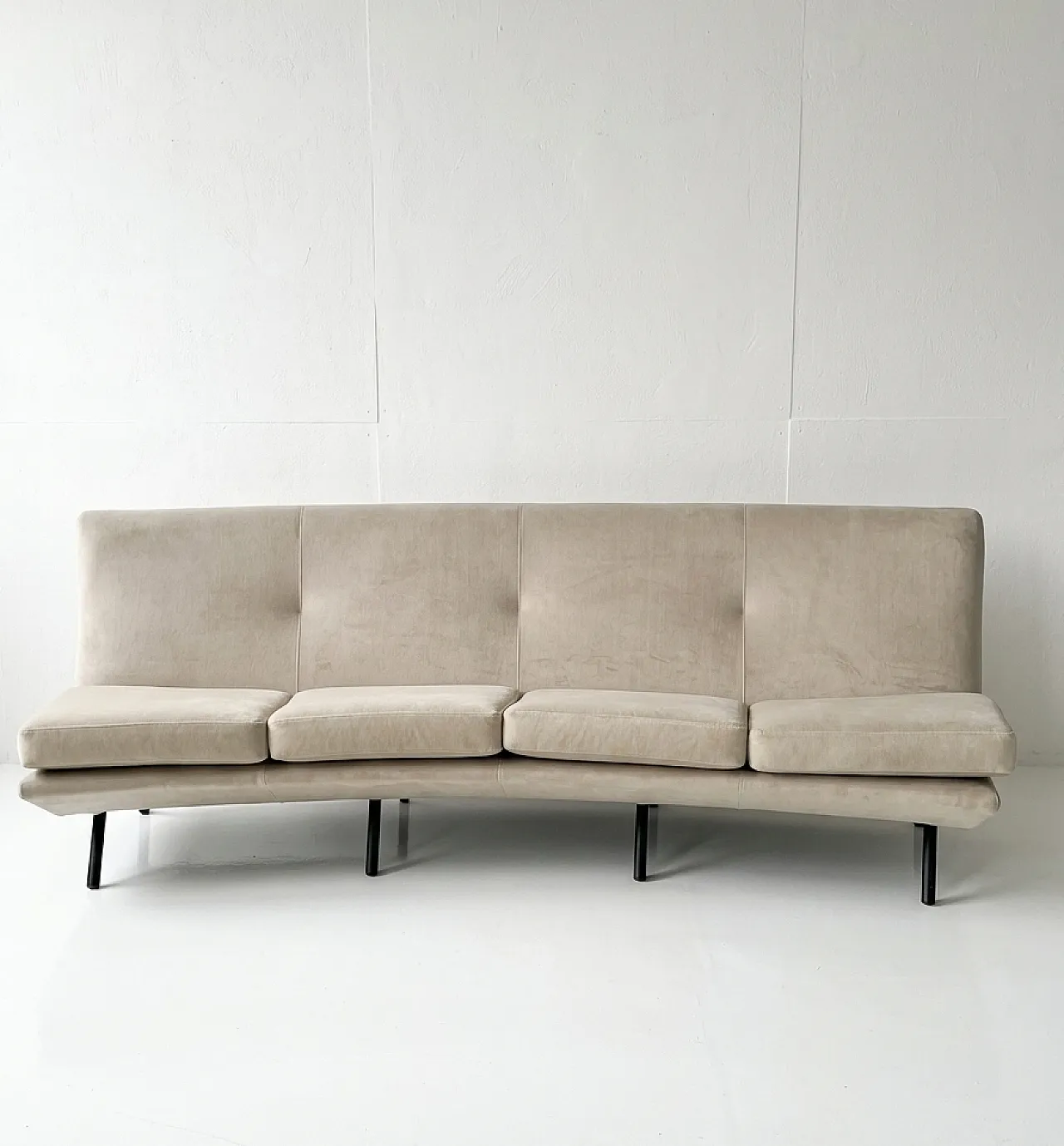 Triennale 4 seater curved sofa by Marco Zanuso for Arflex, 60s 1