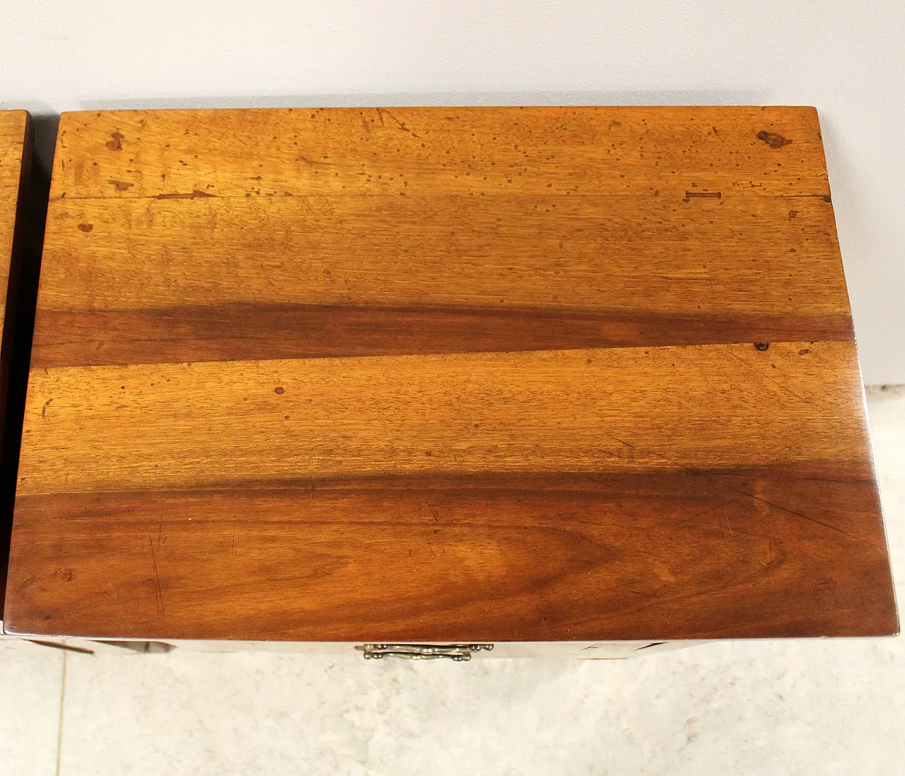 Pair of Louis XVI bedside tables Italian inlaid walnut, 18th century 10