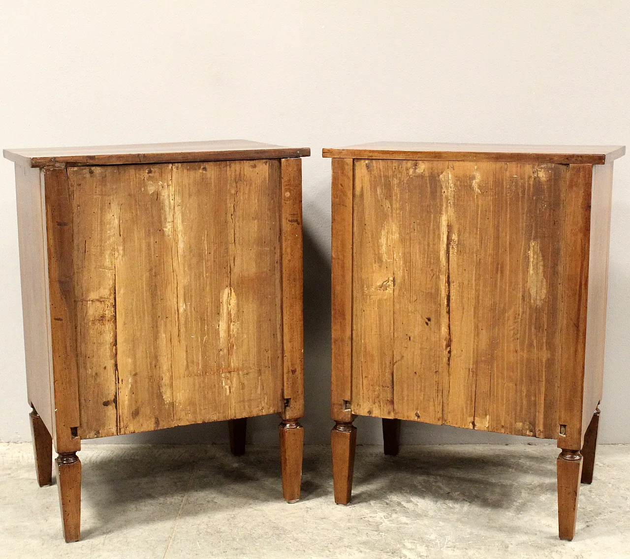 Pair of Louis XVI bedside tables Italian inlaid walnut, 18th century 11