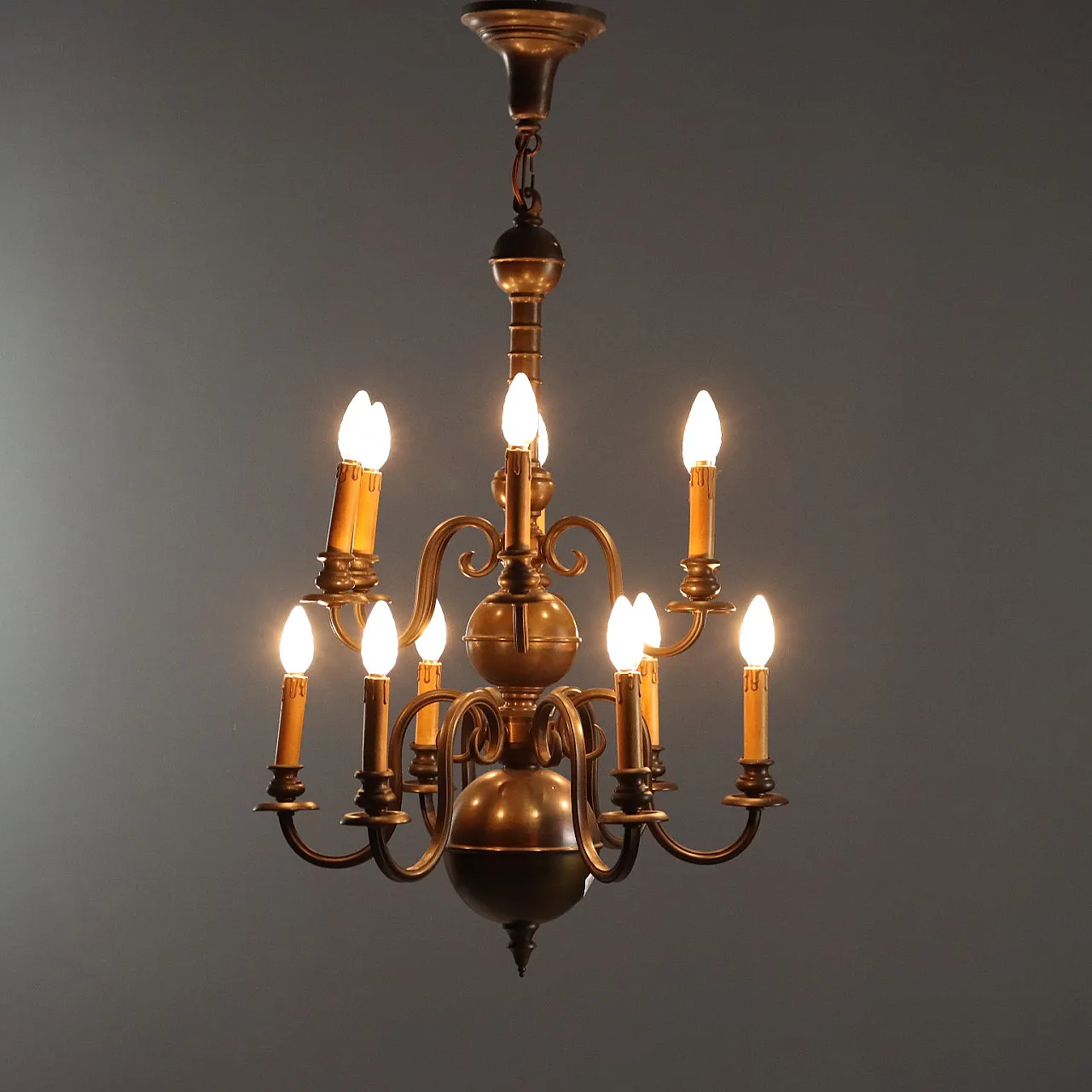 Lampadario in bronzo, '900 1