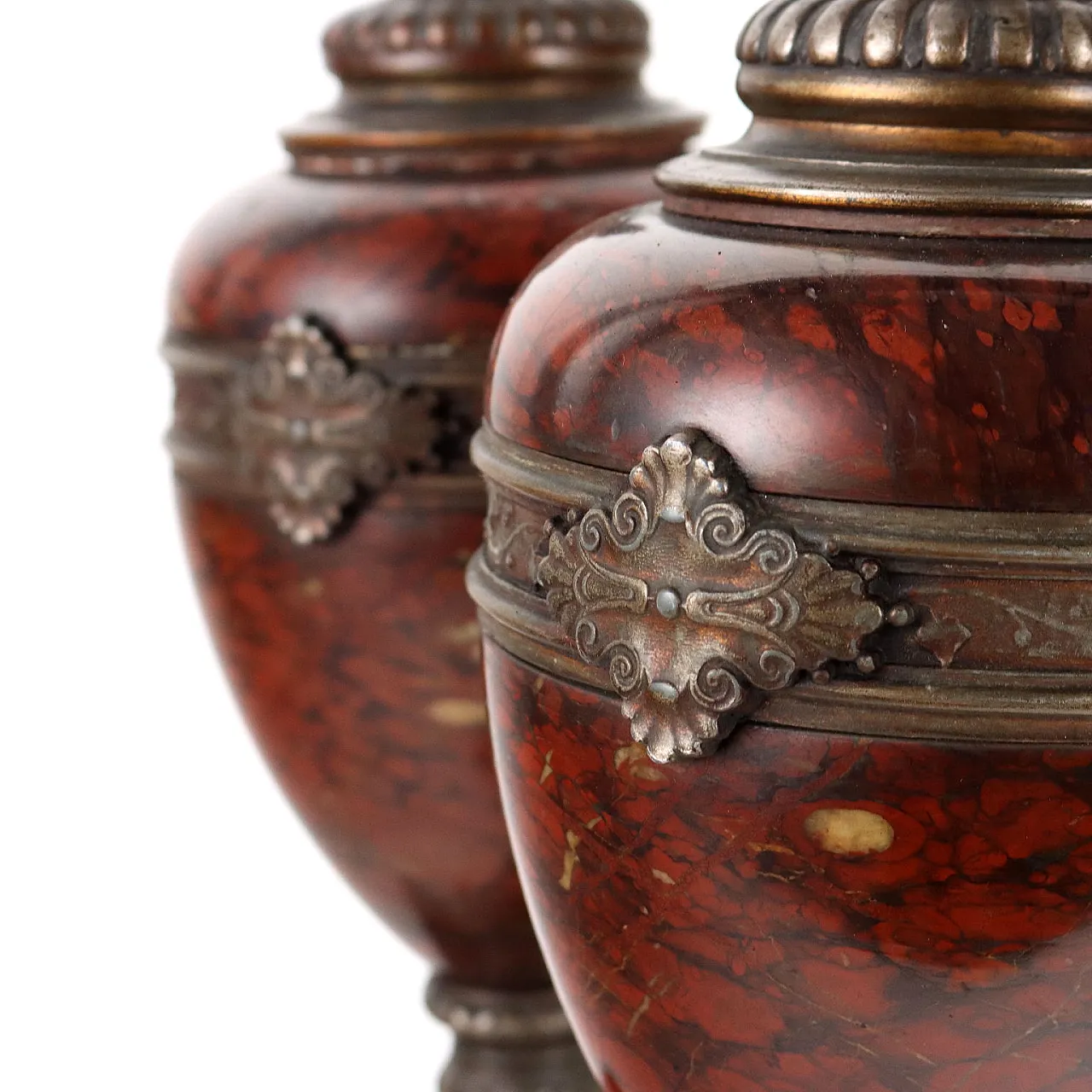 Pair of Rouge Griotte marble vases on bronze-patinated metal base, late 19th century 6