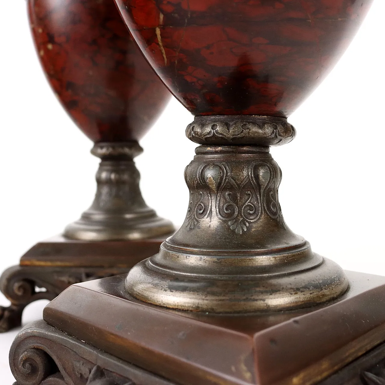 Pair of Rouge Griotte marble vases on bronze-patinated metal base, late 19th century 7