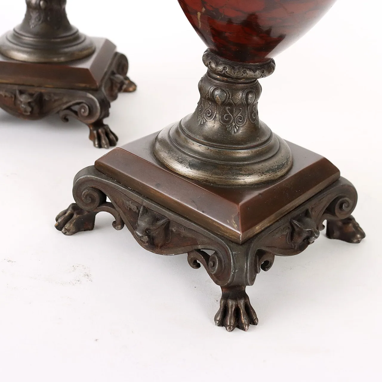 Pair of Rouge Griotte marble vases on bronze-patinated metal base, late 19th century 8