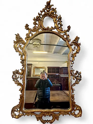 Carved golden leaf mirror, Piedmont, early 20th century