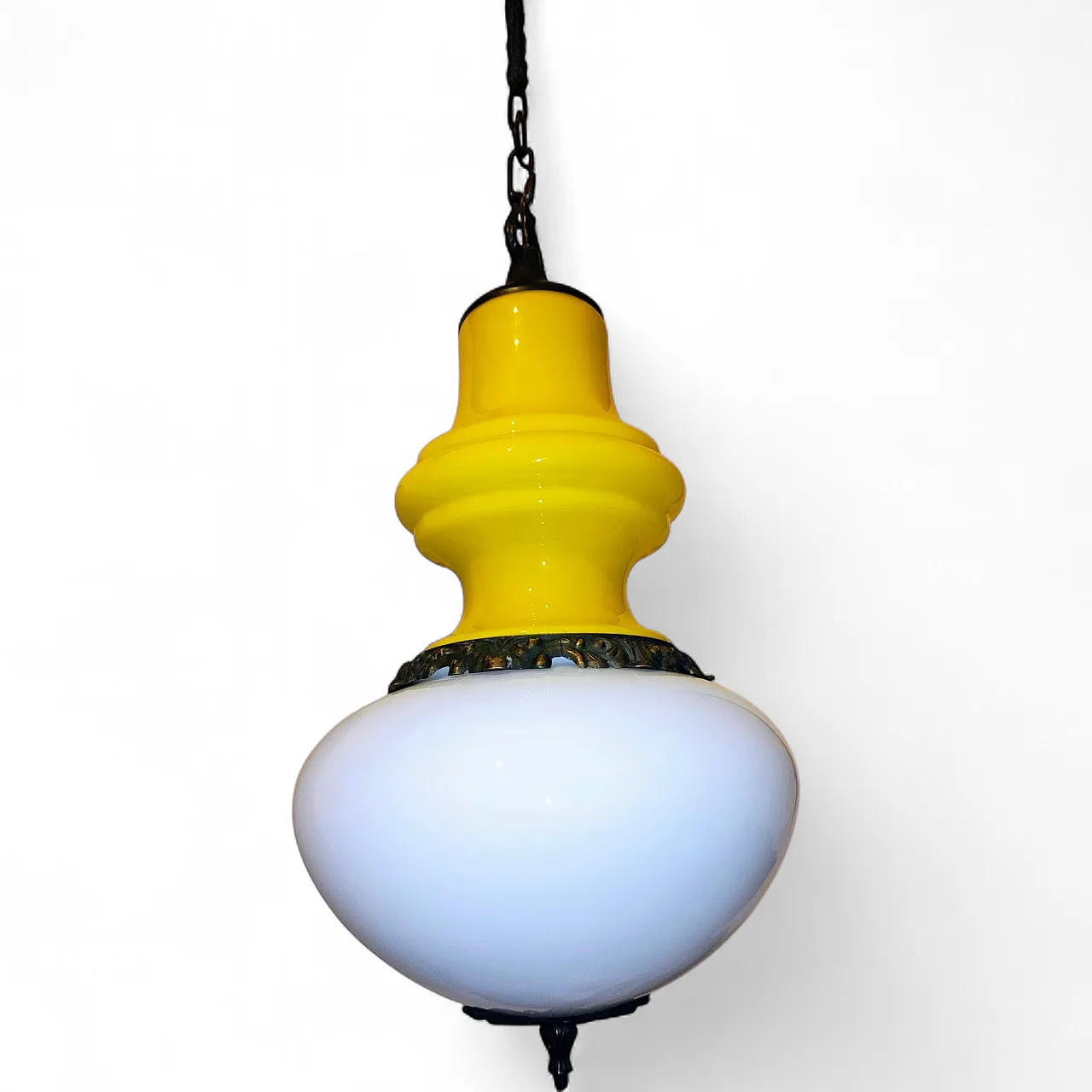 Pendant lamp in opaline glass and brass. Italy, 60s 20