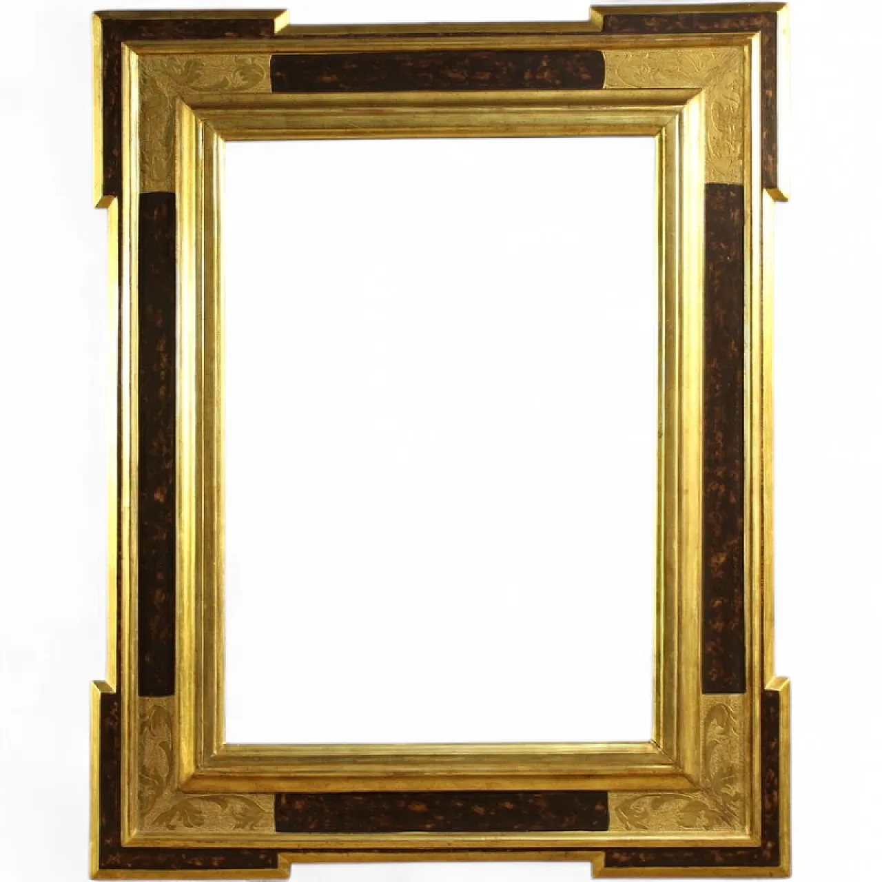 Italian gilded and painted frame, 20th century 15
