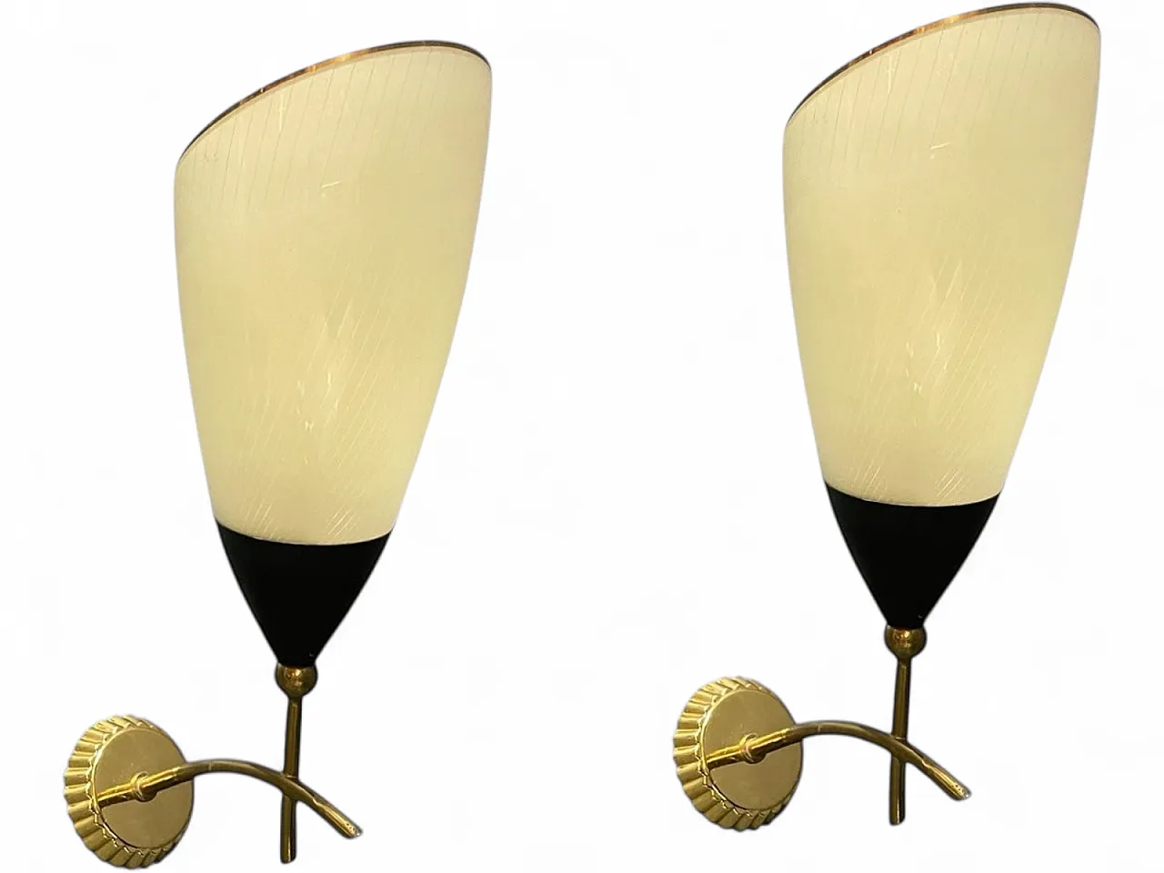 Pair of Stilnovo Style Italian Glass and Brass Wall Sconce, 1960s 12