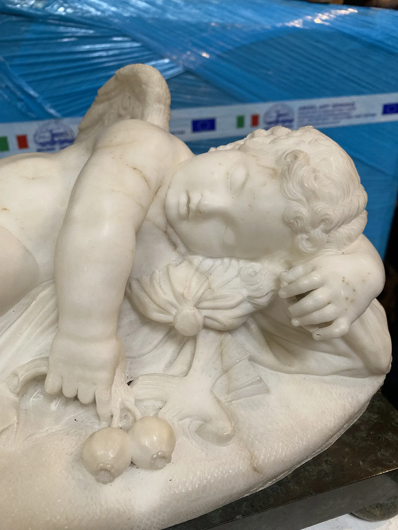 Sculpture of the sleeping Cherub, 18th century 3