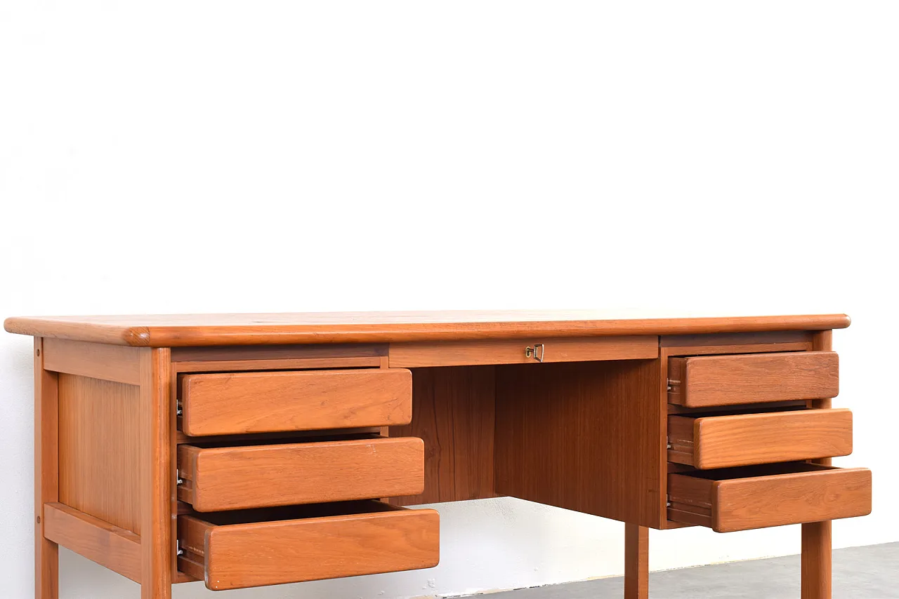 Scrivania Mid-Century in teak, Danimarca, anni '70. 13