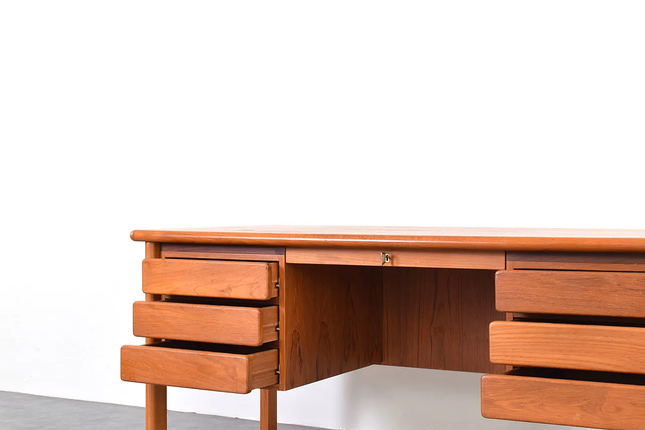 Scrivania Mid-Century in teak, Danimarca, anni '70. 14