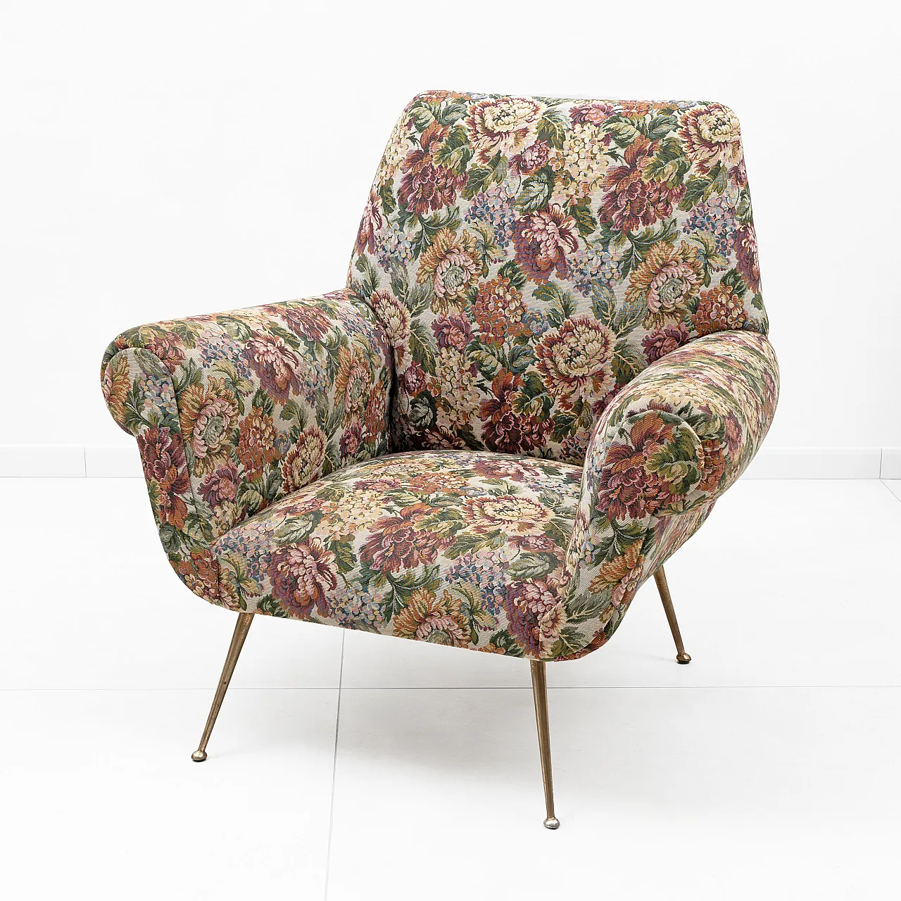 Pair of mid-century modern Italian armchairs by Gigi Radice, 50s 5