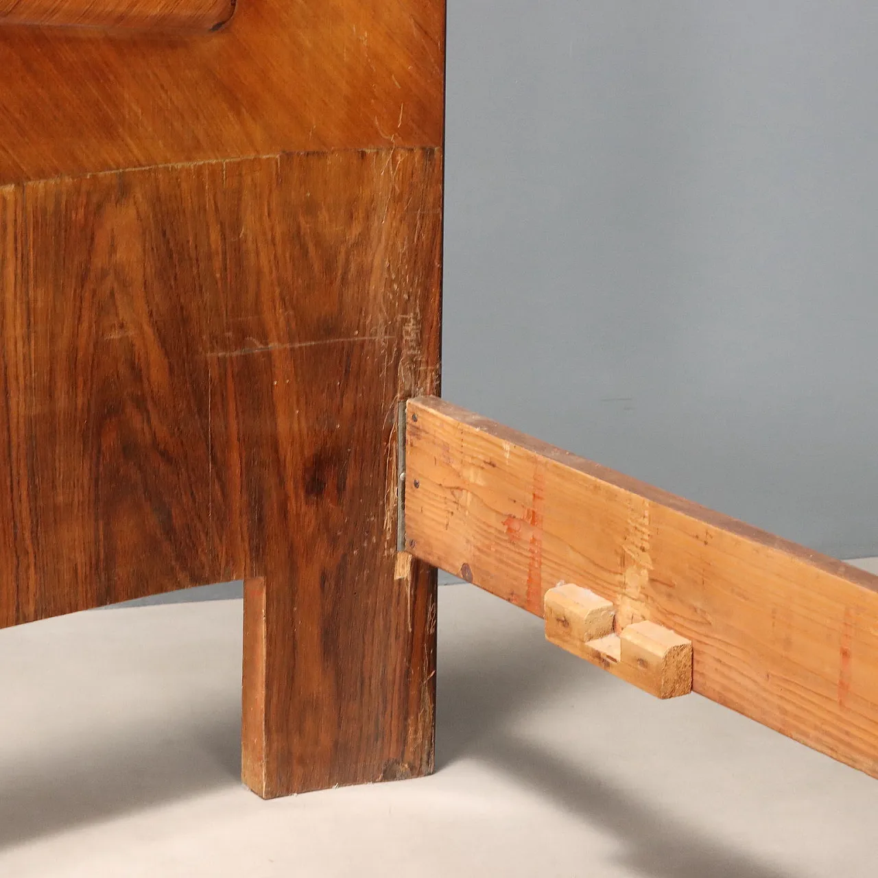 Letto matrimoniale in impiallacciatura di legno esotico, metà '900 8