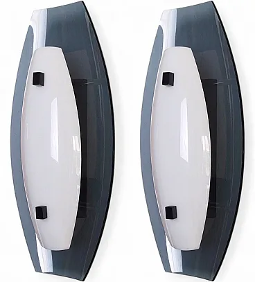 Coppia di lampade da parete in vetro acrilico, anni '70