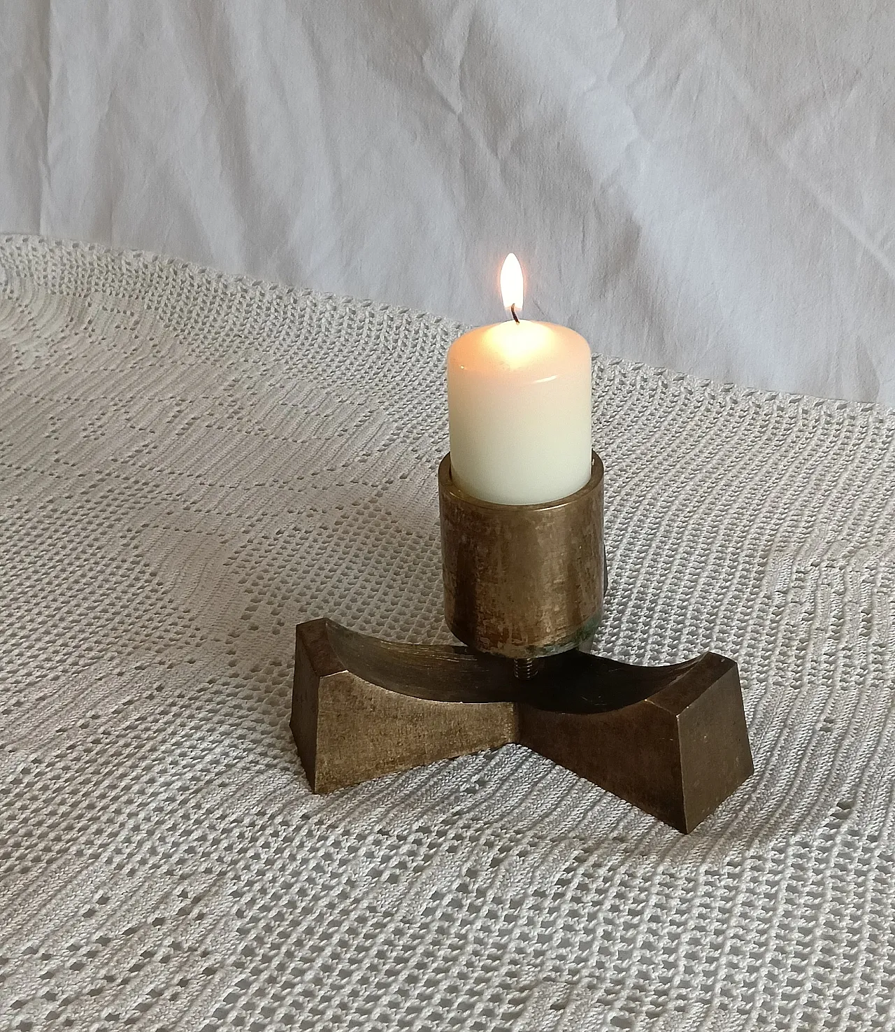 Portacandele in ottone massiccio, anni '60 2