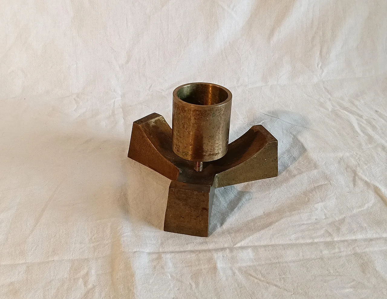 Portacandele in ottone massiccio, anni '60 3