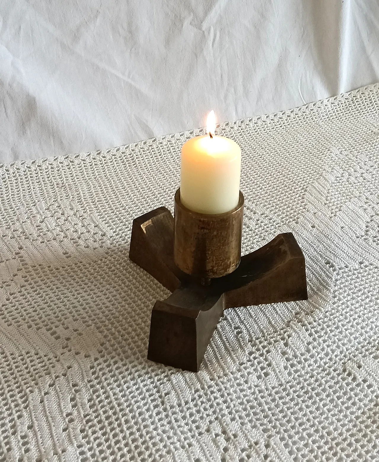 Portacandele in ottone massiccio, anni '60 7