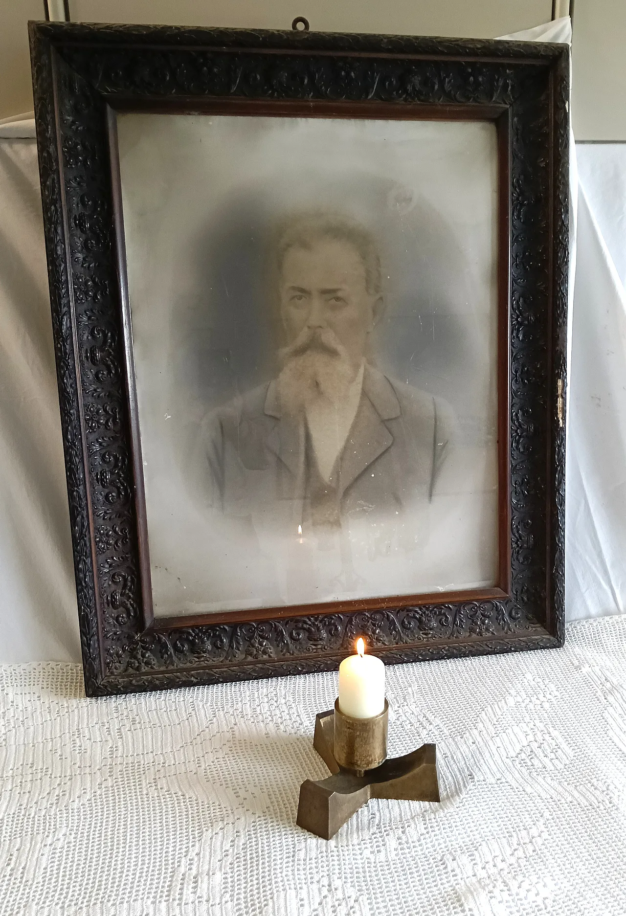 Portacandele in ottone massiccio, anni '60 19