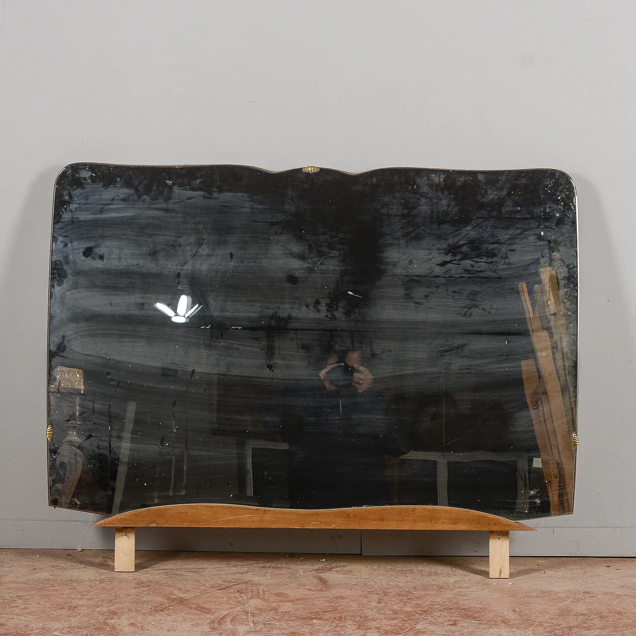 Specchiera sagomata grande con base in legno, '900 6