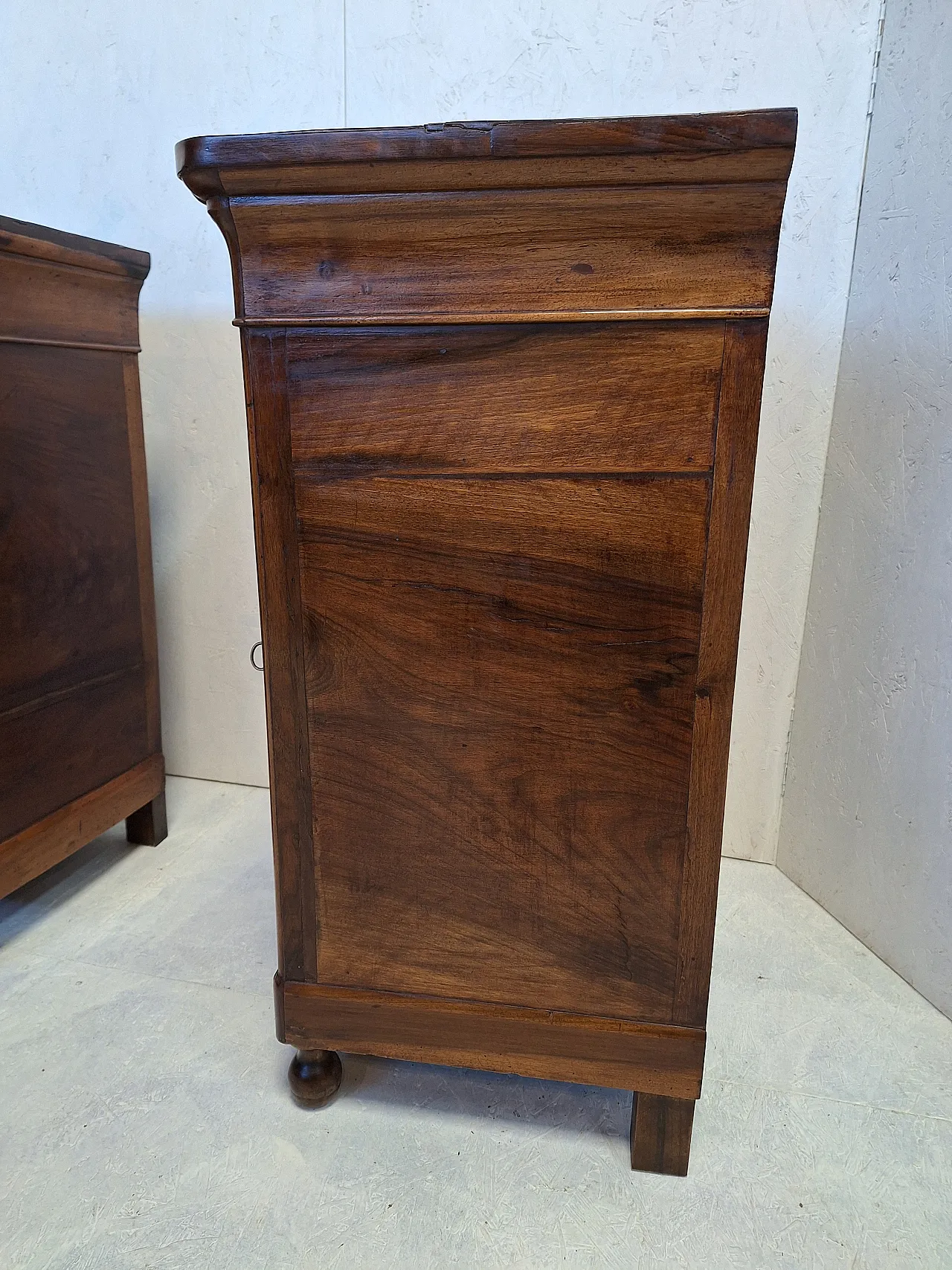 Coppia di comodini Cappuccini noce massello, stile Luigi Filippo, '800 8