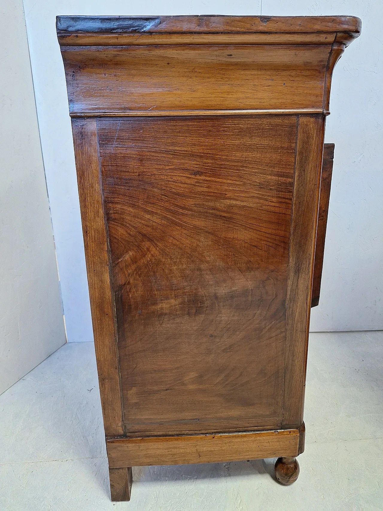 Coppia di comodini Cappuccini noce massello, stile Luigi Filippo, '800 15