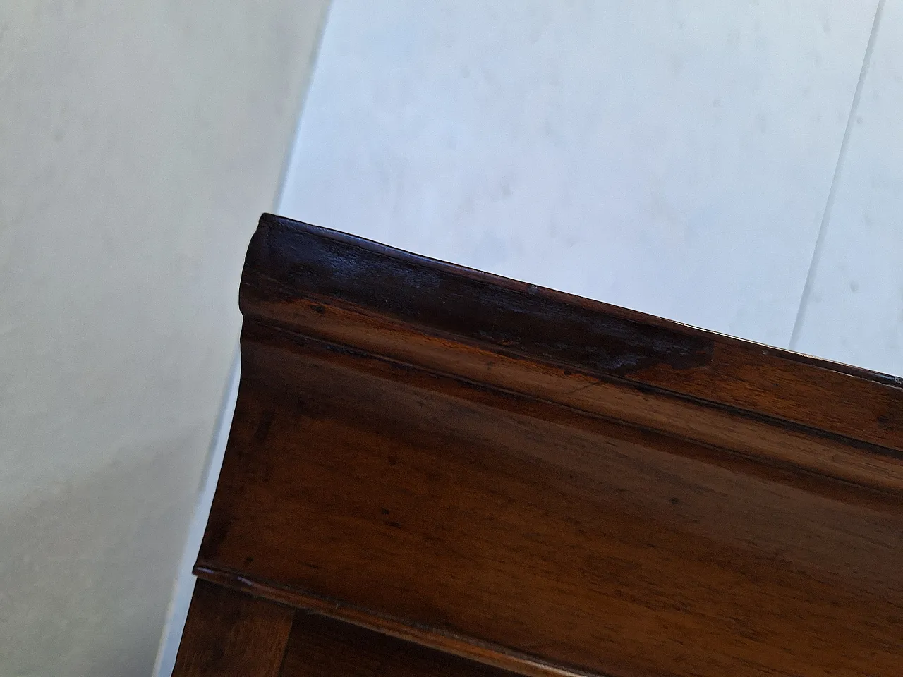 Coppia di comodini Cappuccini noce massello, stile Luigi Filippo, '800 16