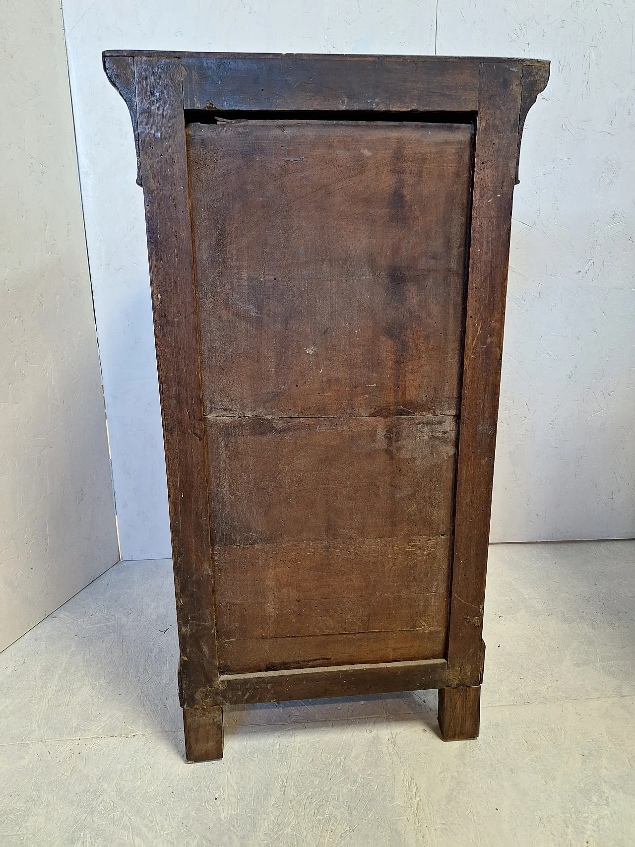 Coppia di comodini Cappuccini noce massello, stile Luigi Filippo, '800 18