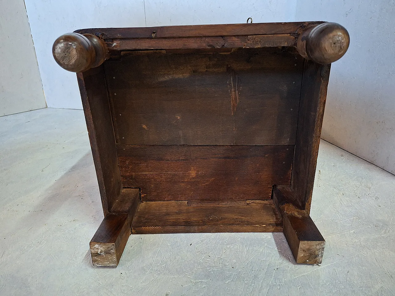 Coppia di comodini Cappuccini noce massello, stile Luigi Filippo, '800 25