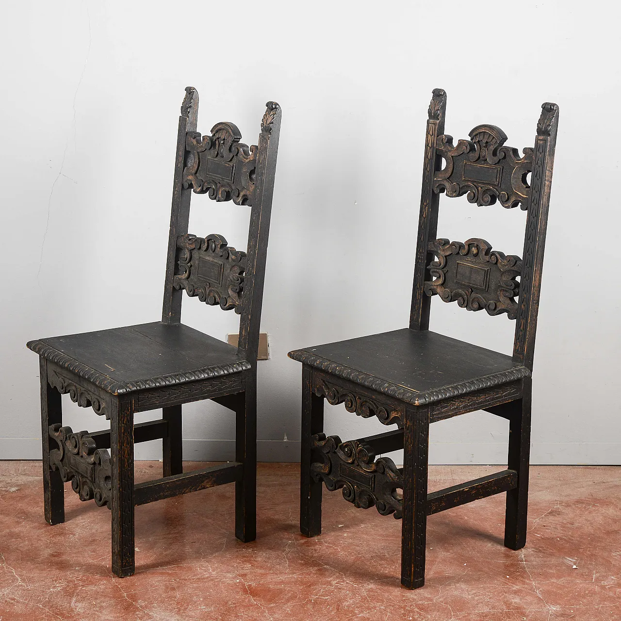 Pair of carved ebony neo-Renaissance chairs, 20th century 2