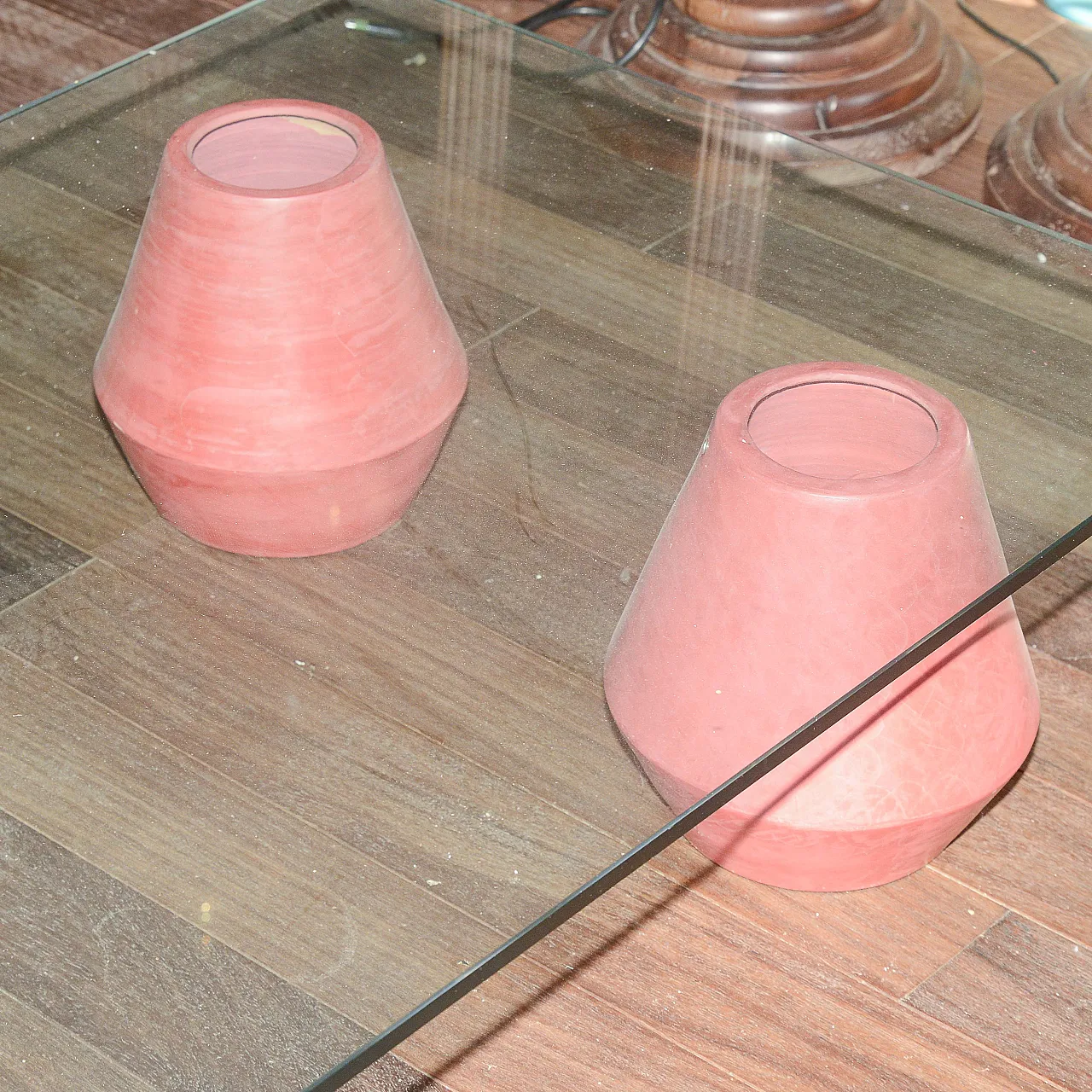 Coffee table in glass with ceramic vases as basis, 20th century 7