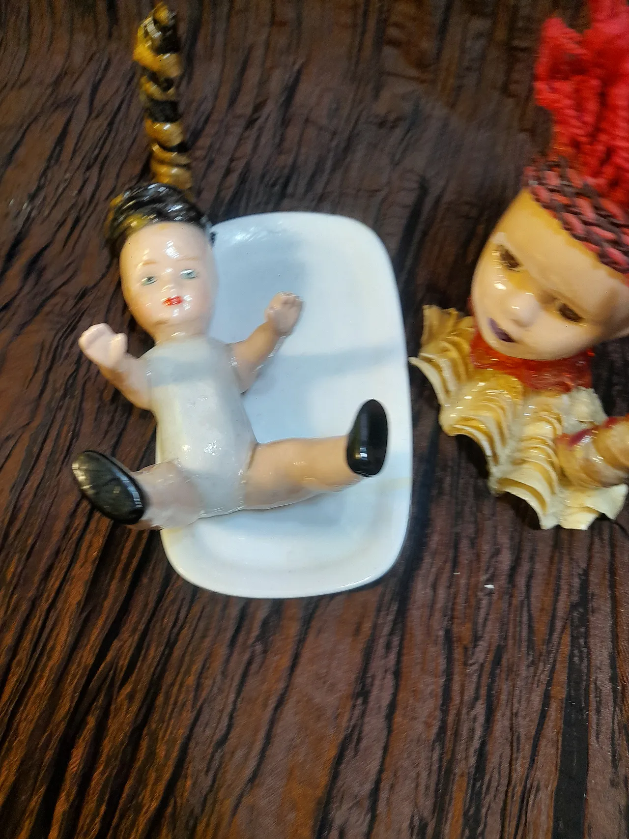 Ladies ring and jewelery holders, 2000s 2