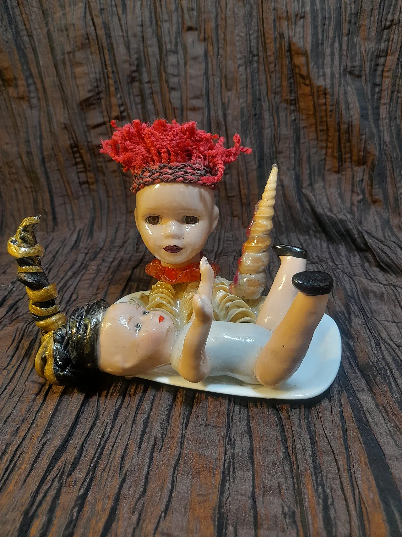 Ladies ring and jewelery holders, 2000s 4