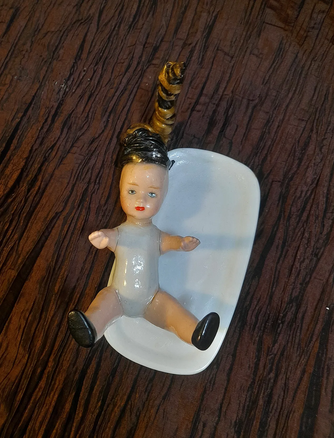 Ladies ring and jewelery holders, 2000s 15
