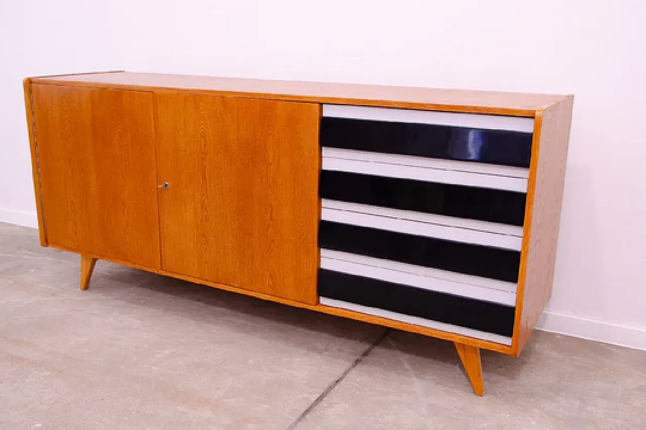 Credenza U-460 di Jiri Jiroutek per Interior Praha, anni '60 7