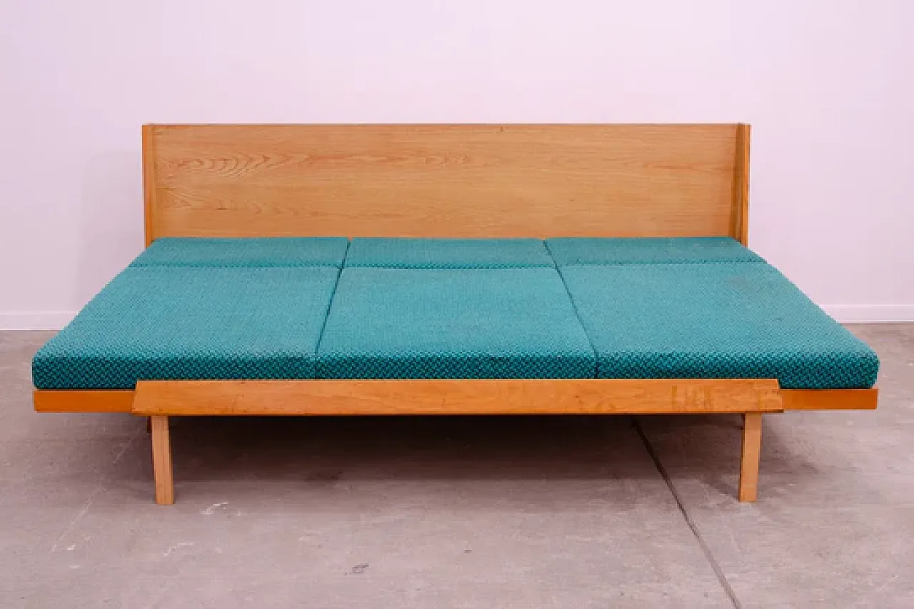 Divano letto pieghevole Mid-Century di Drevotvar, anni '70 7