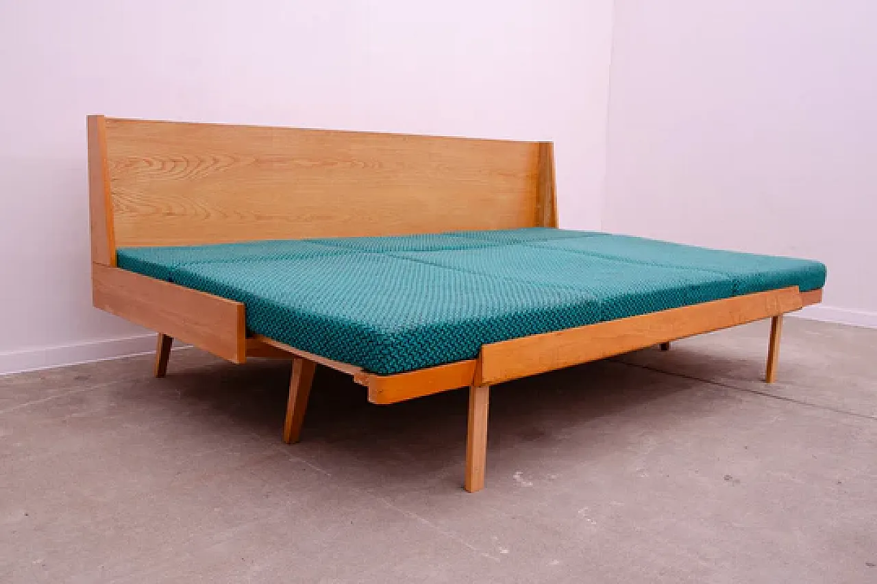 Divano letto pieghevole Mid-Century di Drevotvar, anni '70 9