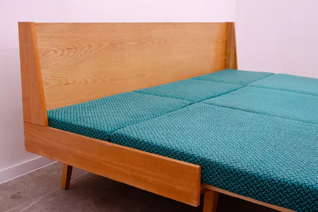 Divano letto pieghevole Mid-Century di Drevotvar, anni '70 13