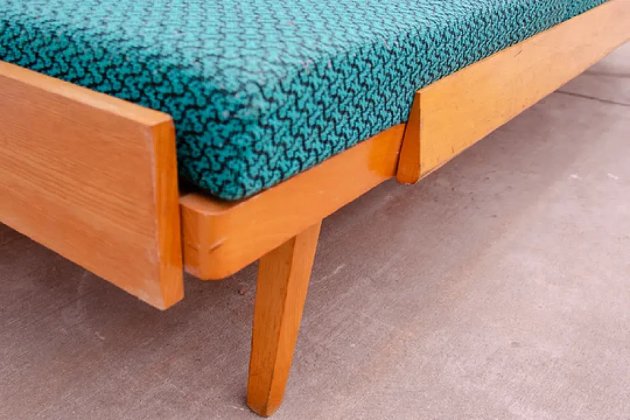 Divano letto pieghevole Mid-Century di Drevotvar, anni '70 16