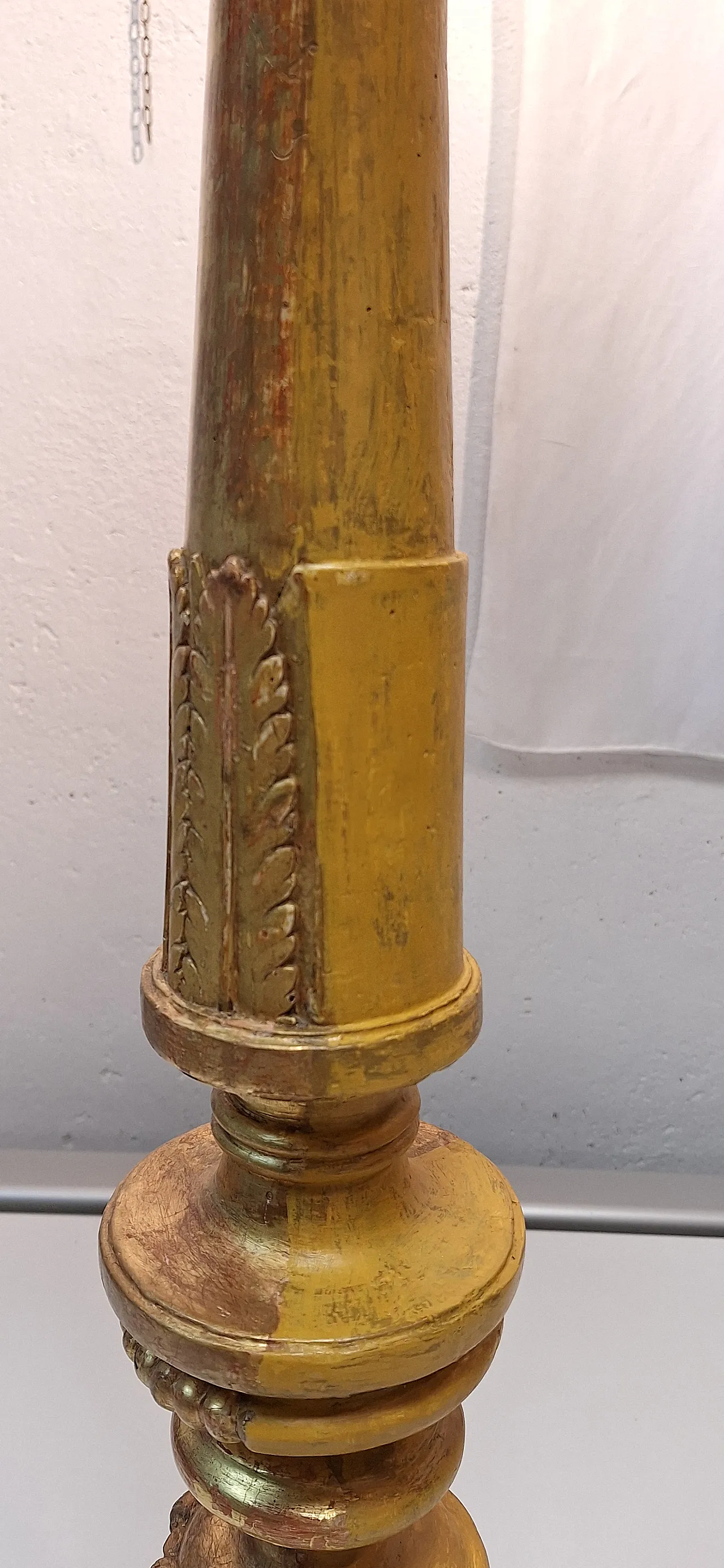 Carved and gilded wooden candelabra, Baroque style, 19th century 8