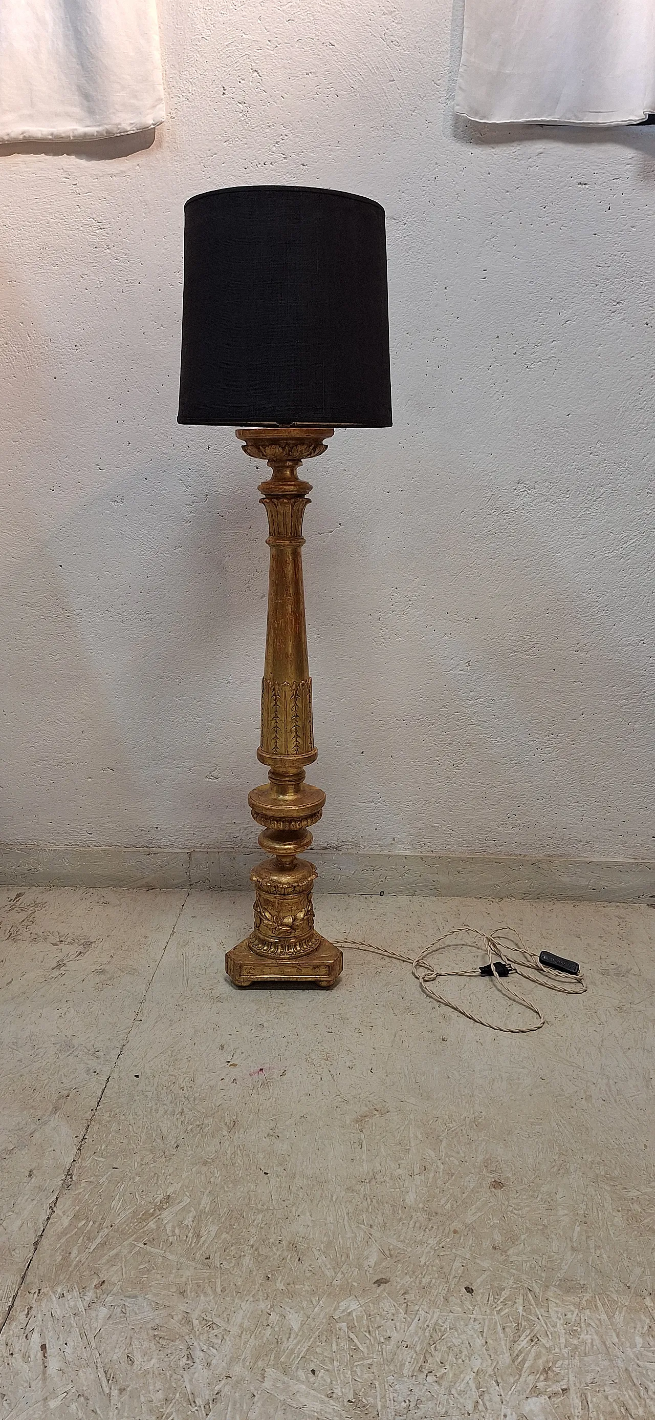 Carved and gilded wooden candelabra, Baroque style, 19th century 23