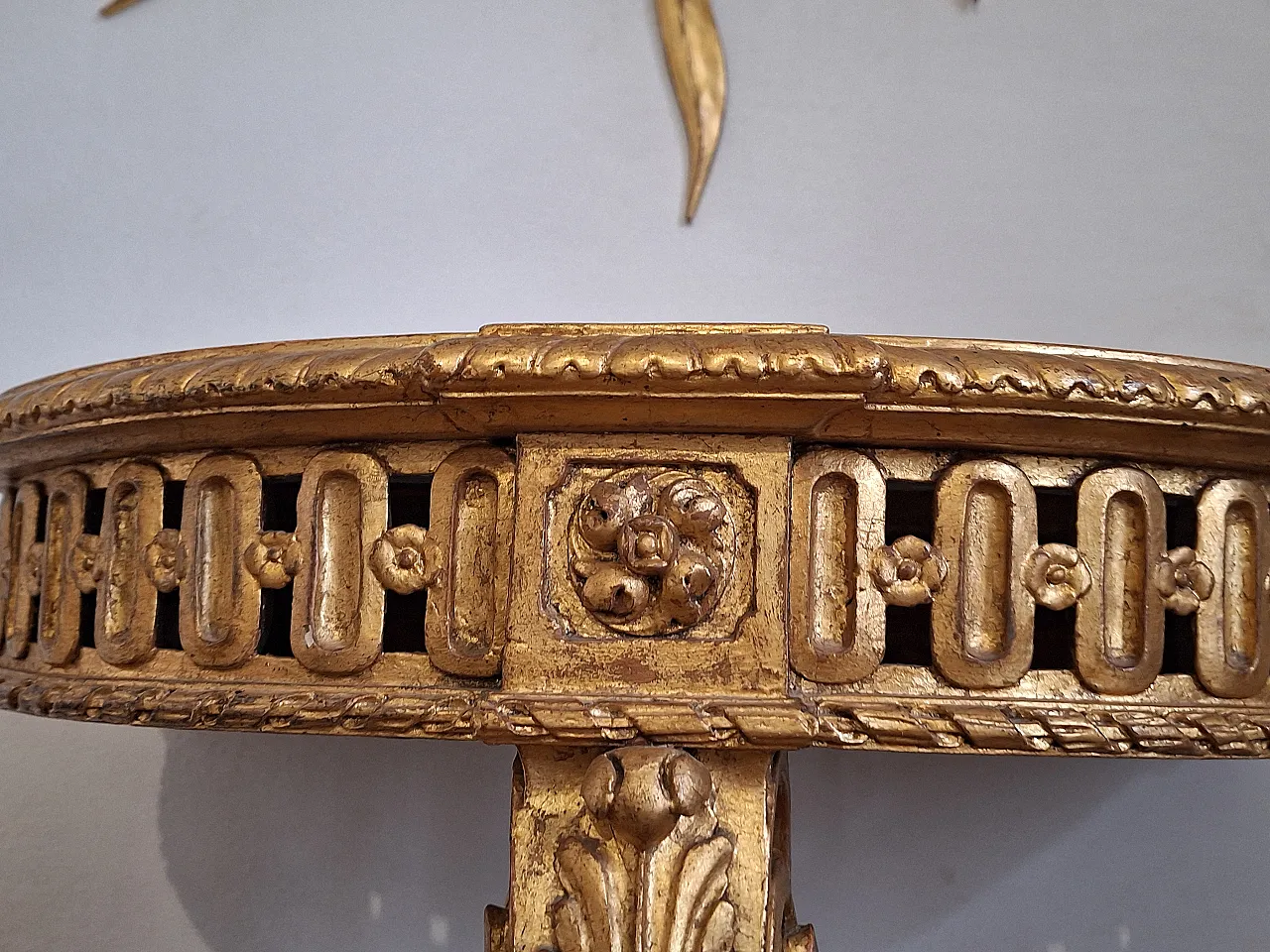 Console table carved wood with gilded leaf and faux marble top, 20th c 3