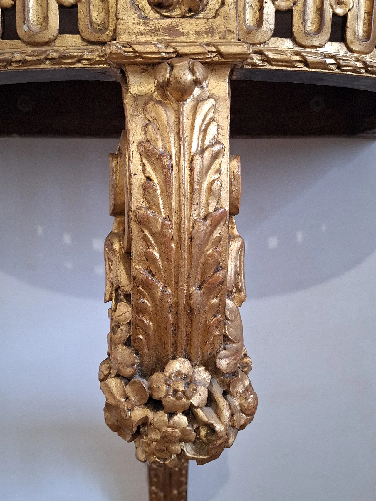 Console table carved wood with gilded leaf and faux marble top, 20th c 4