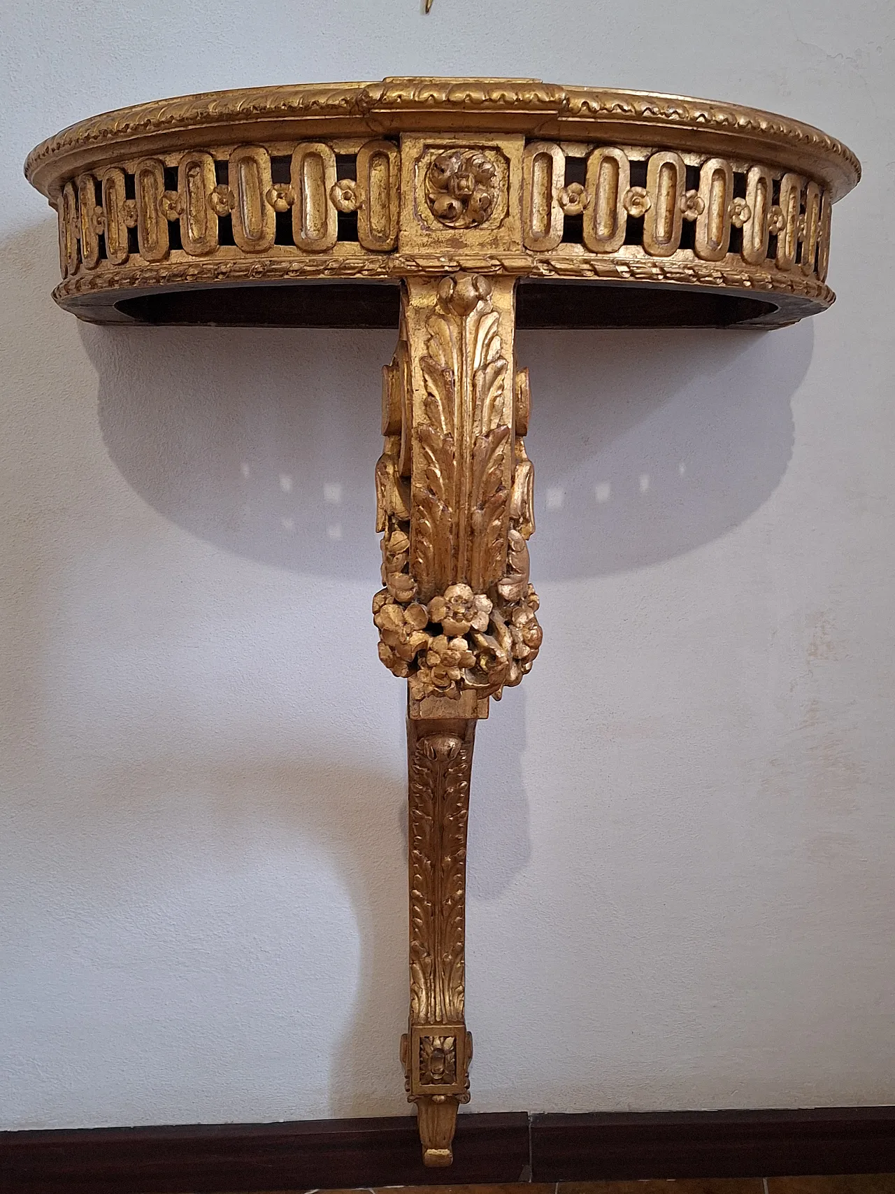 Console table carved wood with gilded leaf and faux marble top, 20th c 15