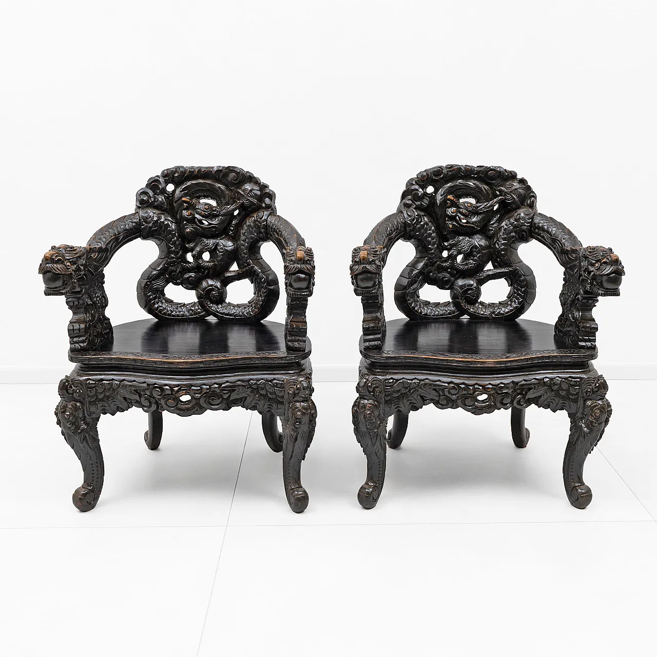 Pair of carved dragon armchairs Chinese Qing dynasty, 19th century 3