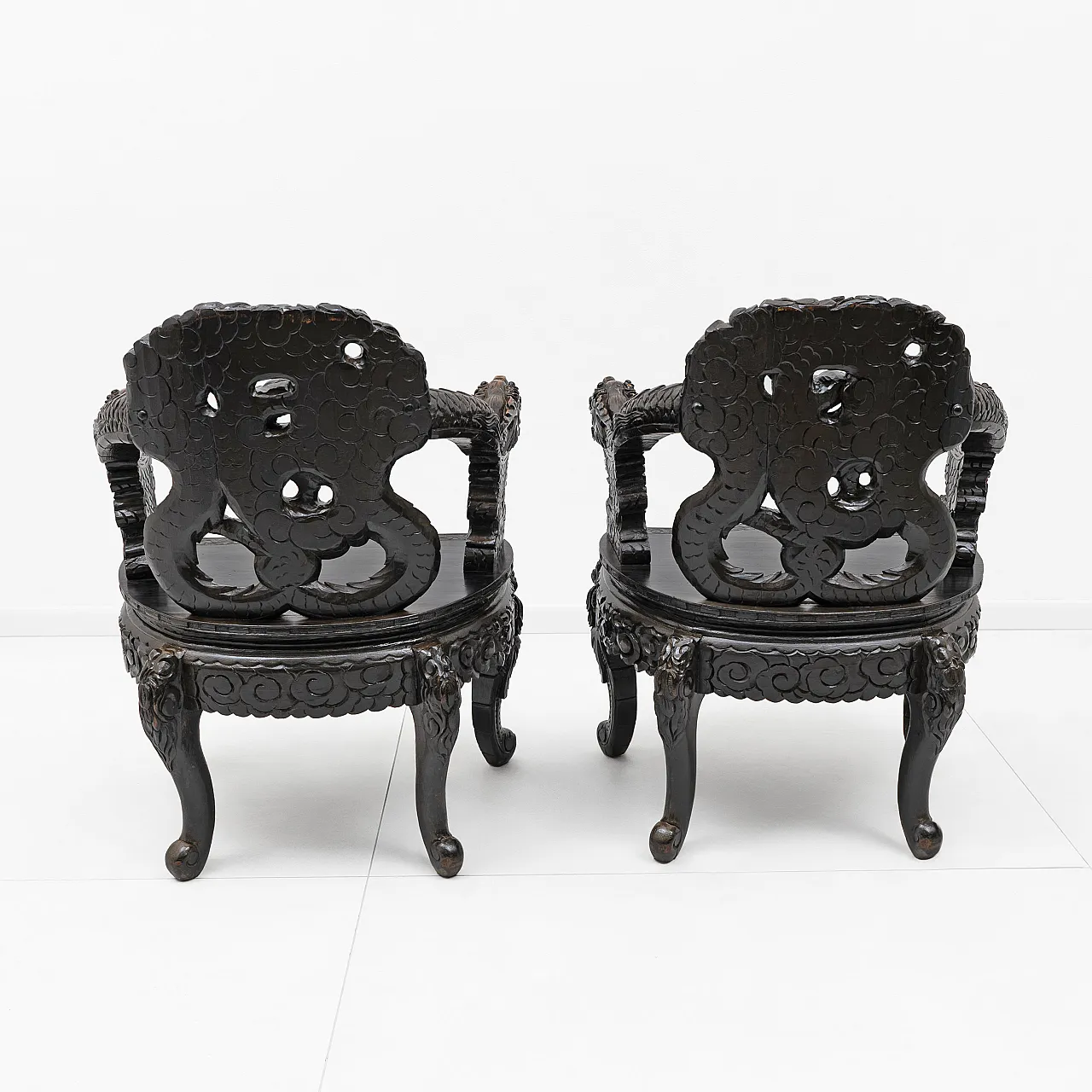 Pair of carved dragon armchairs Chinese Qing dynasty, 19th century 4