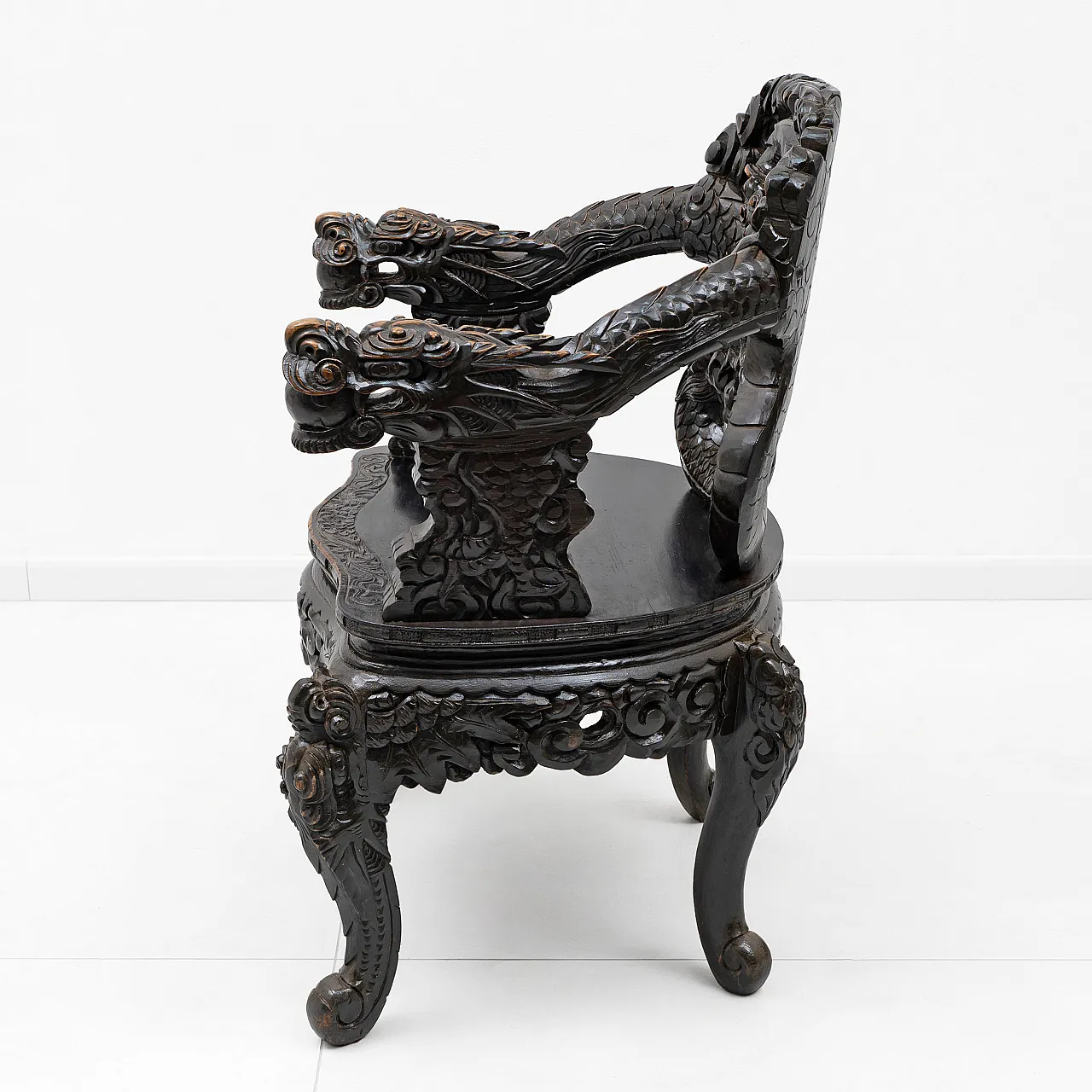 Pair of carved dragon armchairs Chinese Qing dynasty, 19th century 7