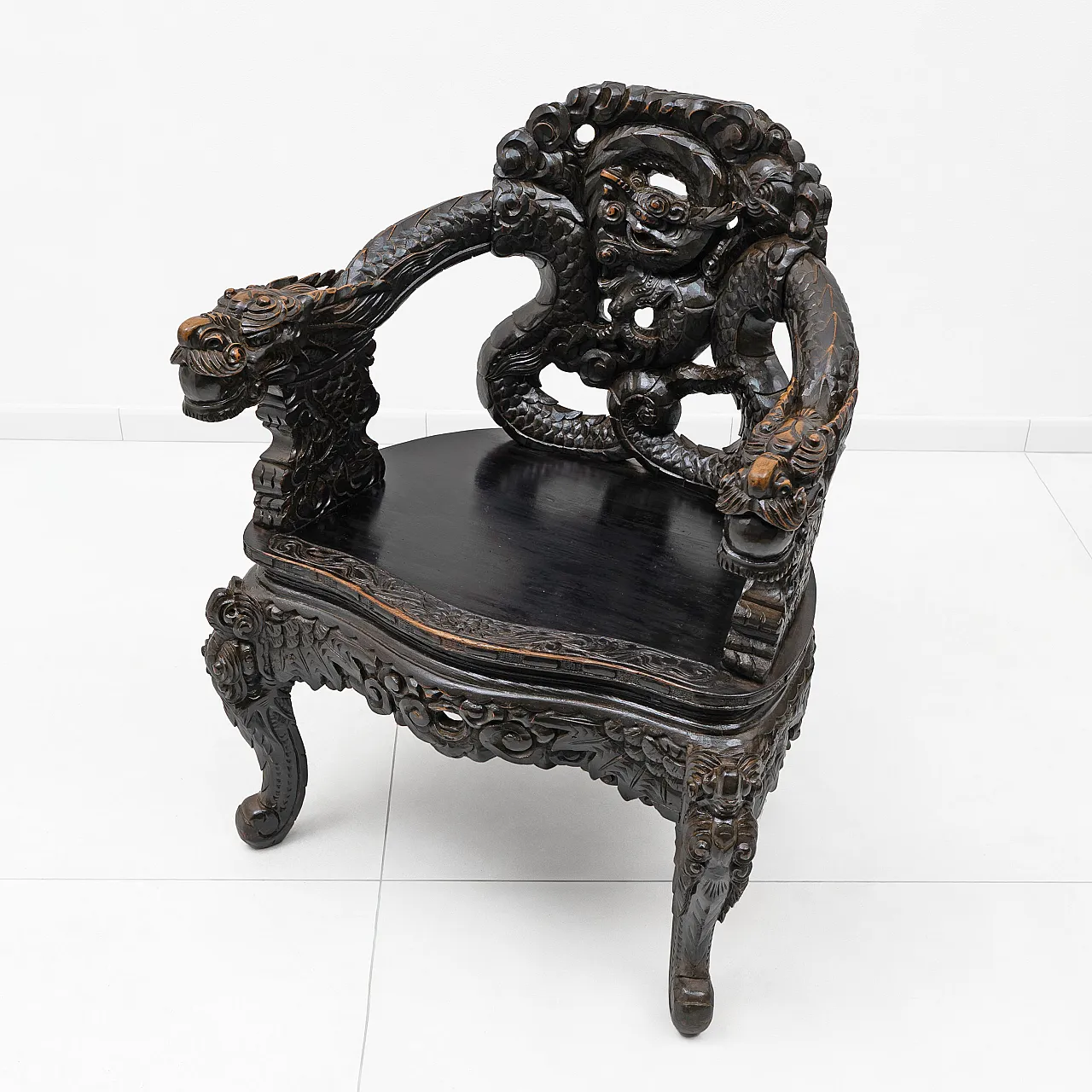 Pair of carved dragon armchairs Chinese Qing dynasty, 19th century 10