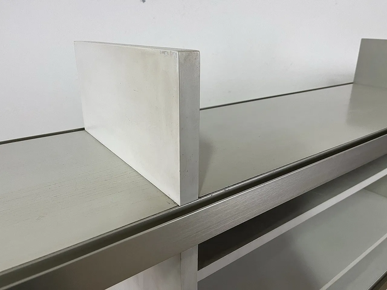 Steel and wood bookcase by Angelo Mangiarotti for Poltronova, 1960s 19