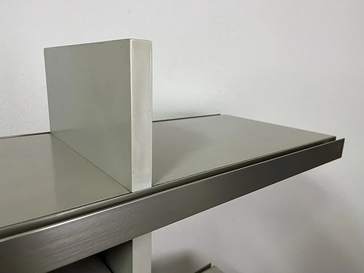 Steel and wood bookcase by Angelo Mangiarotti for Poltronova, 1960s 20