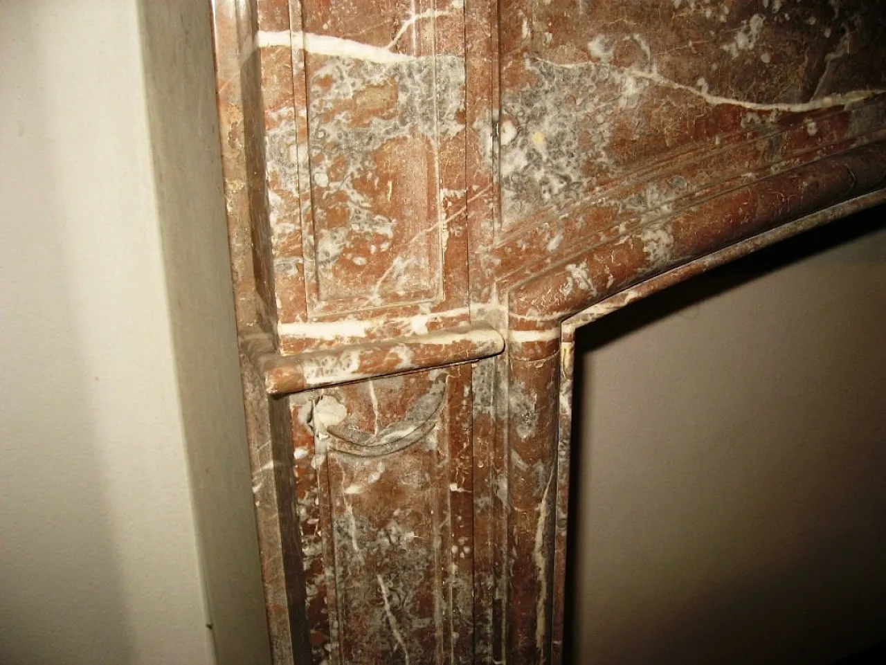 Fireplace in Belgian breccia marble, 29th century 4